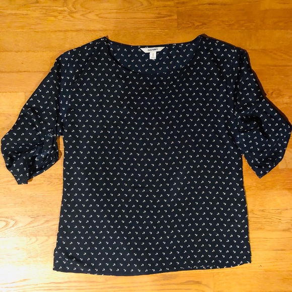 Old Navy Tops - 🌴3/$20-Old Navy 3/4 Sleeve Anchor Top- Size M-NWT